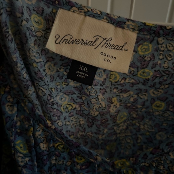 Universal Thread Top - Picture 2 of 2